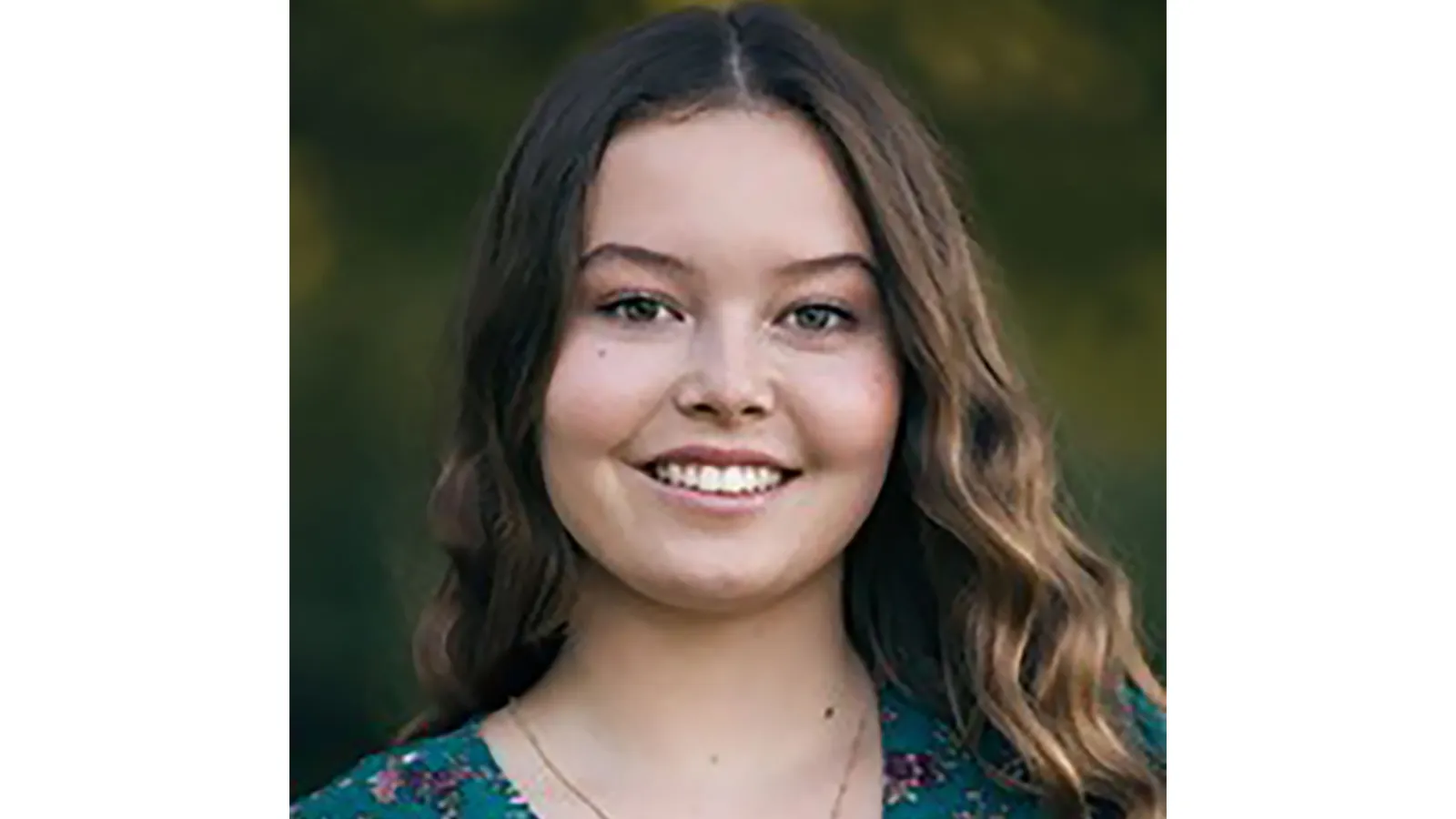Leah Sherry Headshot v2